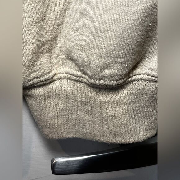 Def Leppard Sweatshirt  Size M Beige Crewneck - Picture 9 of 9